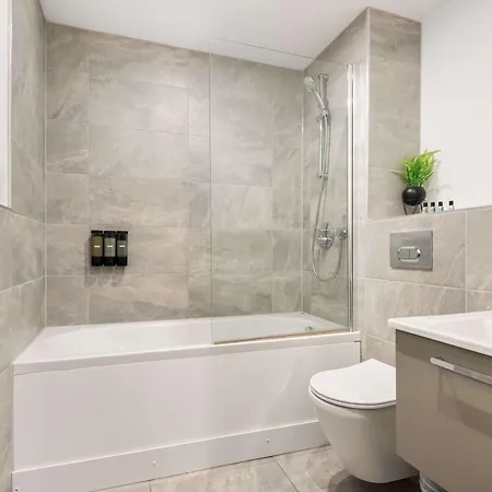 Zeni Ouse Court Fabulous 2bed Apartament