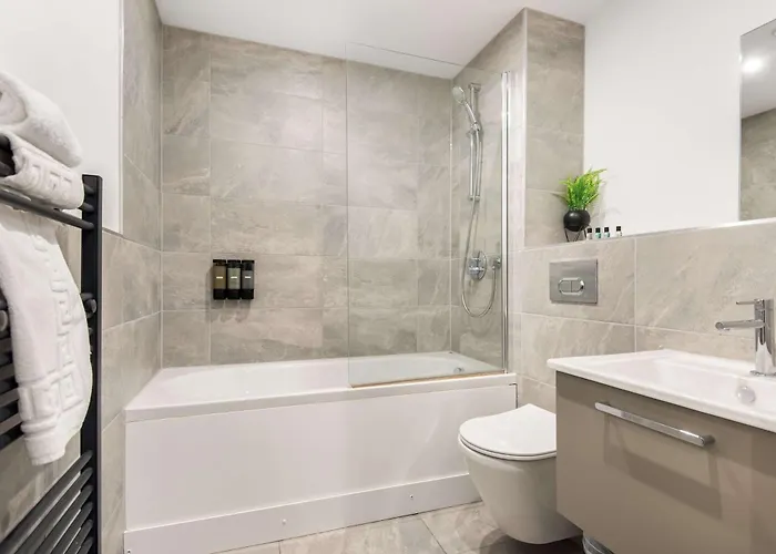 Zeni Ouse Court Fabulous 2bed Appartamento