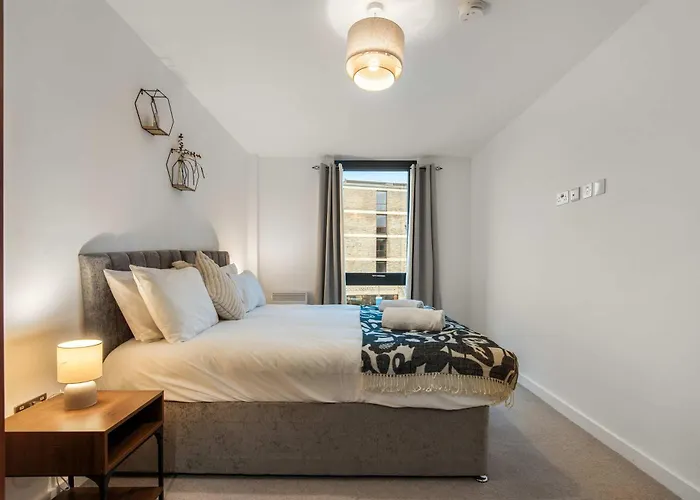 Zeni Ouse Court Fabulous 2bed * York