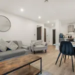 Апартаменты Zeni Ouse Court Fabulous 2bed *