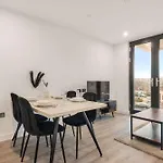 Апартаменты Zeni Ouse Court Fabulous 2bed *