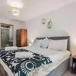 Апартаменты Zeni Ouse Court Fabulous 2bed