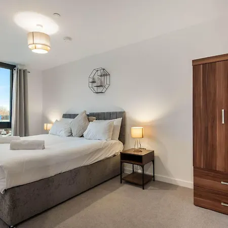 Zeni Ouse Court Fabulous 2bed Apartament *