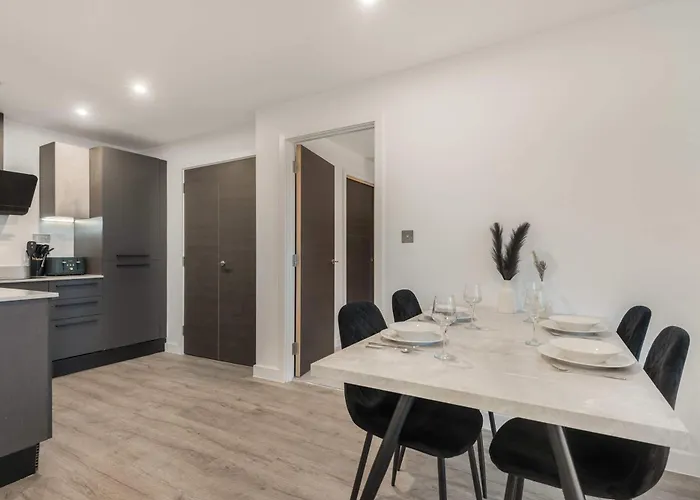 Zeni Ouse Court Fabulous 2bed * York