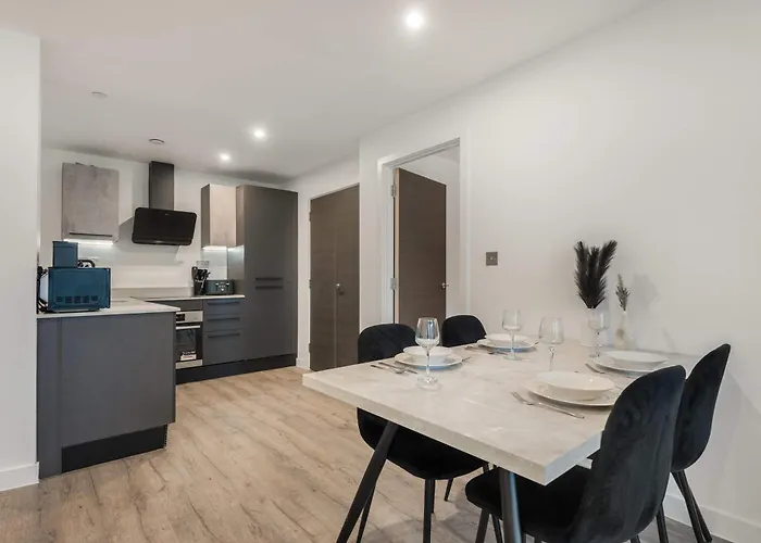 Zeni Ouse Court Fabulous 2bed *