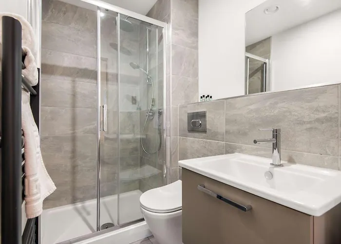 Zeni Ouse Court Fabulous 2bed